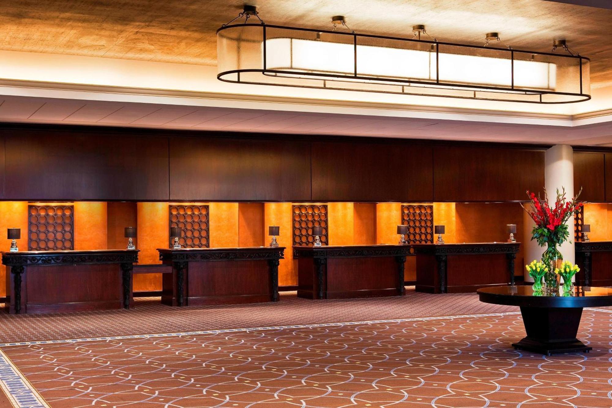 Sheraton New Orleans Hotel Екстериор снимка
